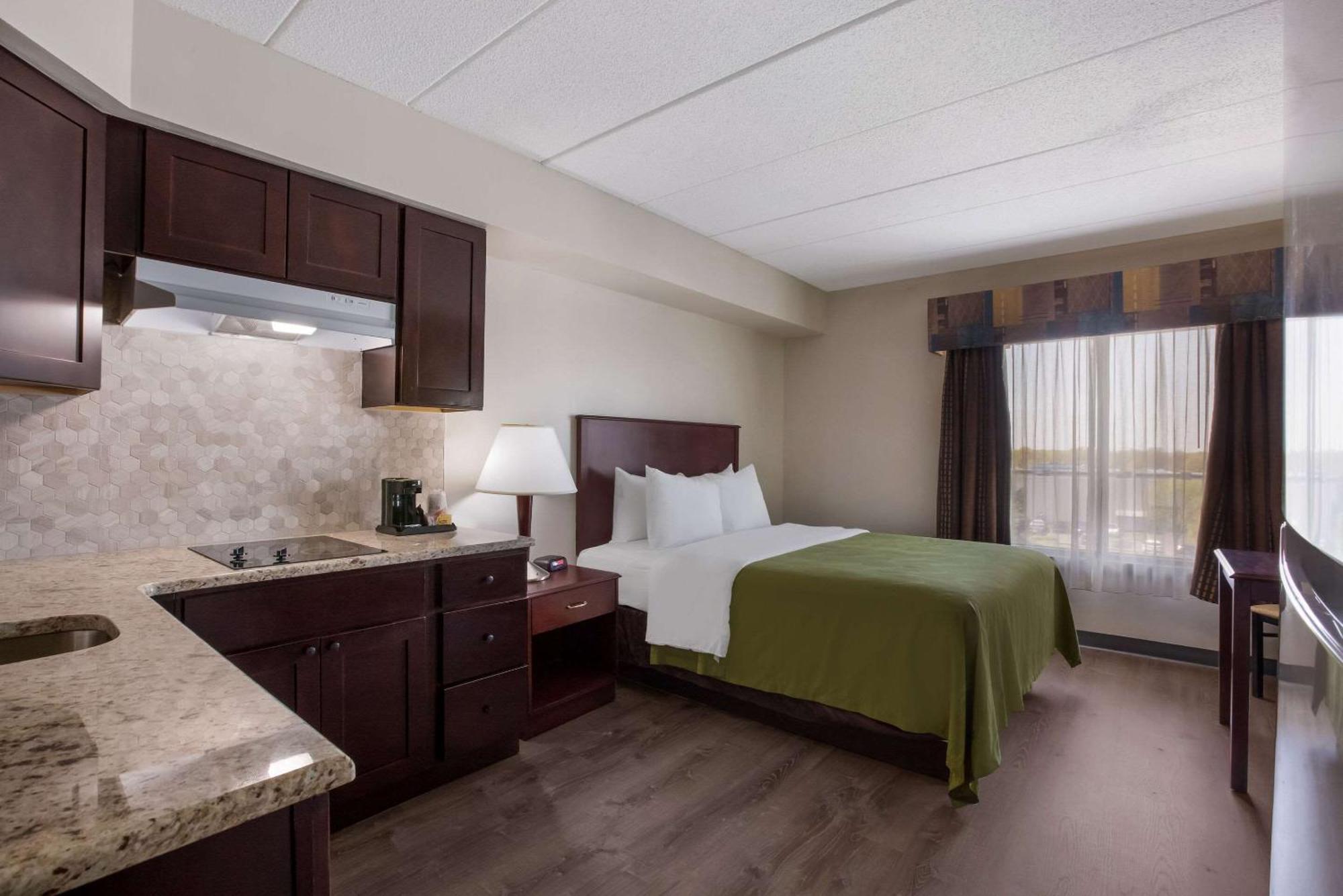 Quality Inn Near Princeton Lawrence Exteriér fotografie