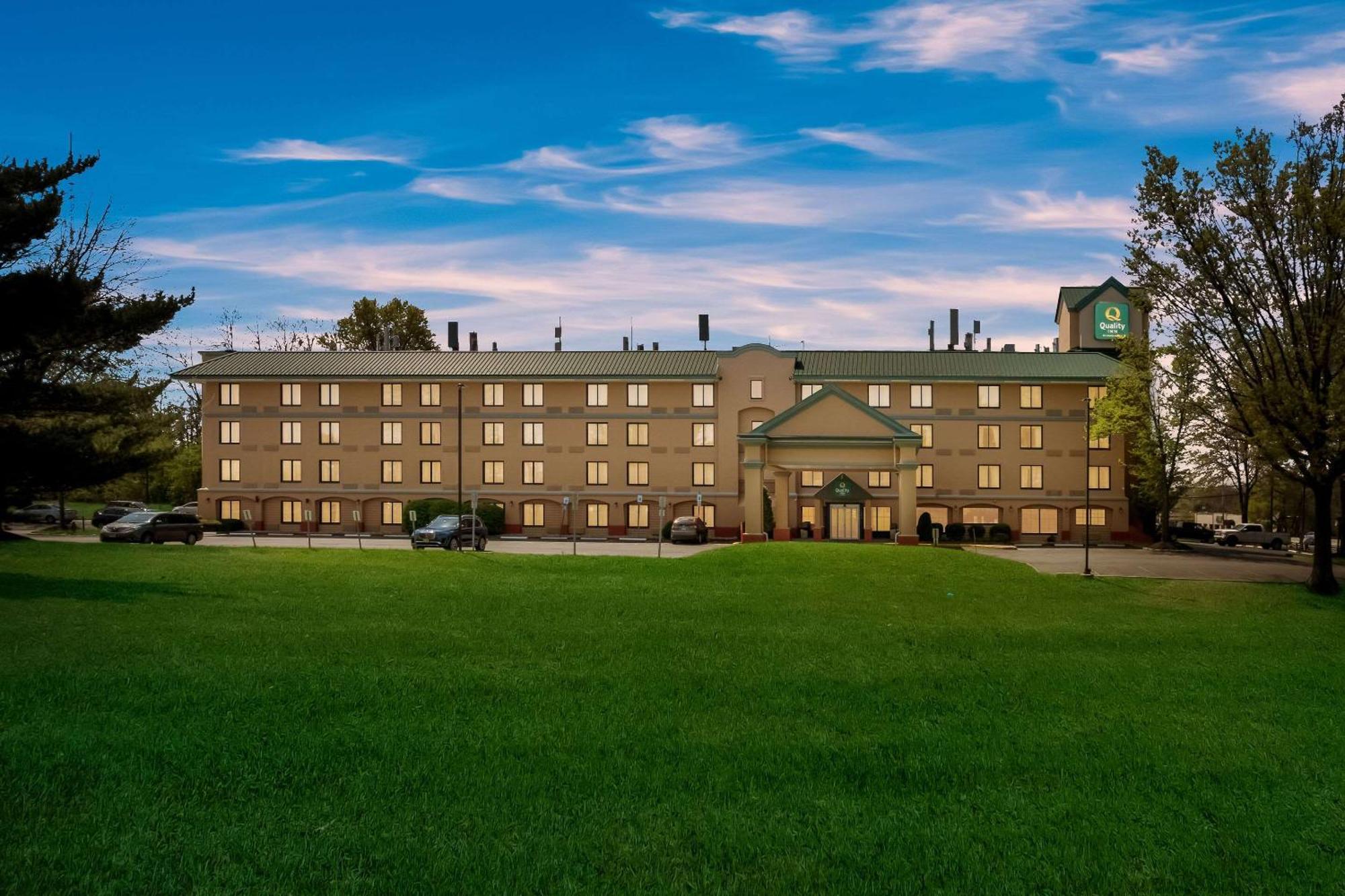 Quality Inn Near Princeton Lawrence Exteriér fotografie